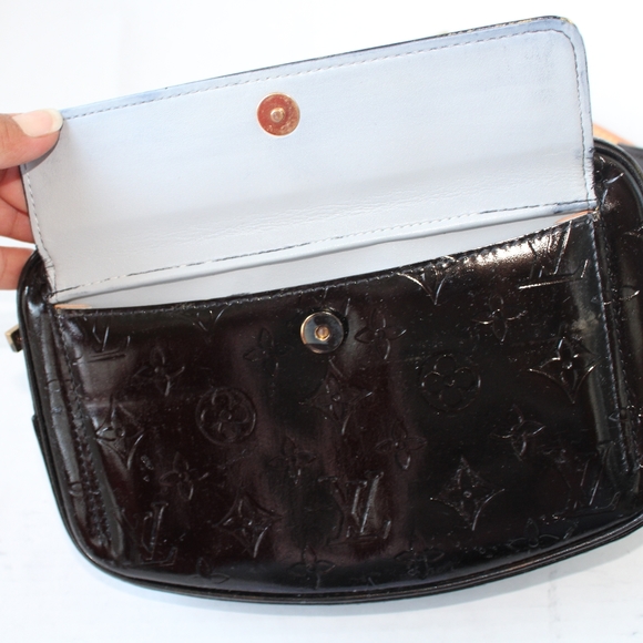 LV Vernis Fulton Fannypack - Picture 7 of 12